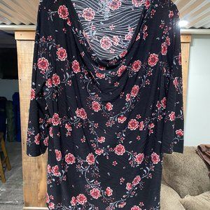 Croft & Barrow Cowneck Black Floral 3/4 Sleeve